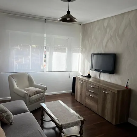 Piso Centrico En Pravia, Con 3 Sin Ascensor *